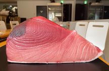 Master the art of Sushi : Toyosu Market Tour & Tuna Cutting 