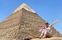 Private tour at Giza pyramids & Sphinx 