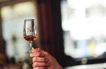 Sip and Stroll Whiskey History Walking Tour in Dublin