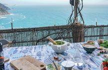 Cinque Terre: Pesto cooking class with sea view in Riomaggiore