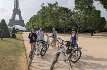 Private Paris E-bike city highlights tour