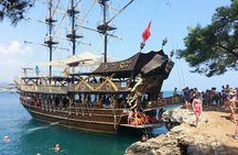 6-Hour Kemer Pirate Boat Tour with Open-Buffet Lunch from Antalya