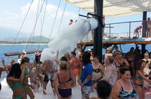 6-Hour Kemer Pirate Boat Tour with Open-Buffet Lunch from Antalya