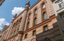 2-Hour Jewish Quarter Walking Tour in Budapest with Historian