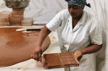 Private Tour: Cocoa, Coffee, Local Market and Cigars Factory 
