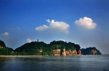 Leshan Buddha + Panda Base or Old Tea House Private Day Tour