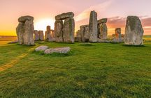 Private Stonehenge Heritage Car Tour from Historic Bath
