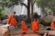 Kullen Waterfall Park with Small Group included entrance fee 