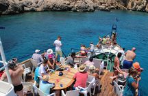Half-Day Odyssey Guided Boat Safari with Lunch in Cyprus