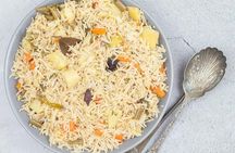 Cooking class & meal (Indian Food) with local family in Jaipur. 
