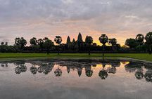 Angkor Wat Sunrise and Market Tour by Jeep 