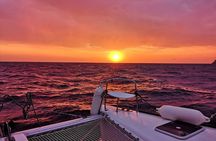 Santorini Cruise Port: 4-Hour Private Luxury Caramaran Cruise