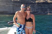 Santorini Cruise Port: 4-Hour Private Luxury Caramaran Cruise