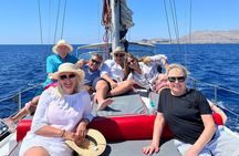 Private Full/Half-Day Boat Trip in Greece with Food and Drinks