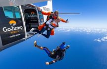 Tandem Skydiving with GoJump in Hawaii