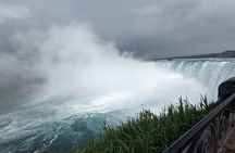 Toronto: Niagara Falls Private Day Tour 