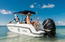 Private boat charter in Grand Cayman