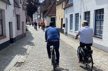 Bruges, Guided Retro Biketour: Highlights and Hidden Gems