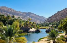 Private Oman Desert Overnight in Wahiba Sand and Wadi Exploration