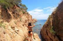 Guided Kayak & Snorkel tour to Costa Brava: Small Group and Lunch