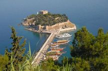 Full-Day Boat Tour in Kusadası with Lunch and Animation