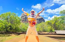 From Colombo: Sigiriya and Dambulla Day Trip and Safari