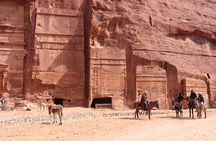 Literary tourism experience in Petra