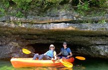 Cave Point Kayak Tour