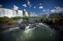 One day tour of two waterfalls in Brazil and Argentina
