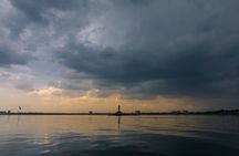 Hussain Sagar Lake Private Walking Tour in Hyderabad 