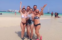 Explore Hurghada: Sea World Boat and Magawish Island Adventure