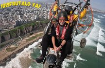 Private 12-Minute Paragliding Flight over the Bahia de Lima