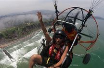 Private 12-Minute Paragliding Flight over the Bahia de Lima