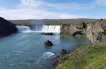 Half-Day Combo Tour to Goðafoss, Laufas and The Christmas House