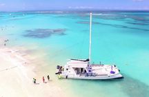Bavaro Catamaran: Sail, Snorkel & Party with Drinks and Snacks