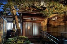 Takayama Night Tour with Local Meal and Drinks