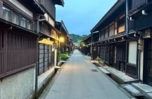 Takayama Night Tour with Local Meal and Drinks