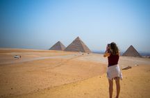 Private Day Tour of Giza Pyramids, Egyptian Museum, and Bazaar"