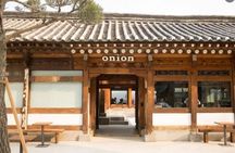 Seoul: Bukchon Hanok Village Walking Tour