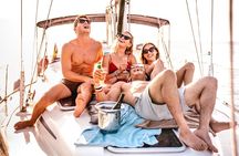 2 Hr Shared Day Sail Along Historic Bay Front