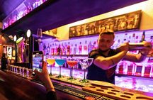 Soho Pub Crawl and Walking Tour with Drinks in London
