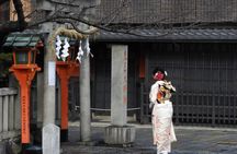 2 Hour Guided Gion Tour: Explore Kyoto’s Historic Geisha District
