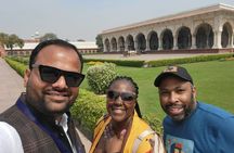 Private Day Trip to Taj Mahal by Car From Delhi