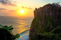 The mystical Uluwatu temple and the Kecak fire dance