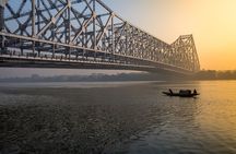 Half Day Tour to the Flower Market and Howrah Bridge in Kolkata