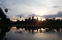 Sunrise Small Group Tour to Angkor Wat Temple