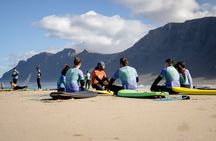 Surf Lesson for Beginners in Famara: Introduction in Surfing