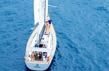 Barcelona Luxury Yacht Cruise – Day or Sunset, Open Bar & Snacks