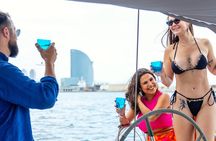Barcelona Luxury Yacht Cruise – Day or Sunset, Open Bar & Snacks