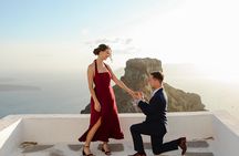 Personal Wedding Proposal Photographer in Santorini